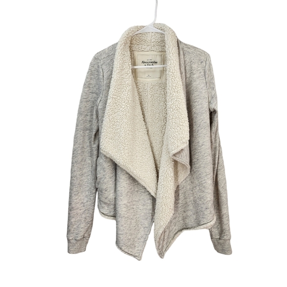 Abercrombie & Fitch Sweaters - Abercrombie & Fitch Women's Sherpa Lined Cardigan - M/L